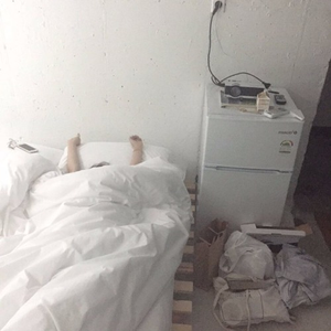 人人超碰人摸人爱
